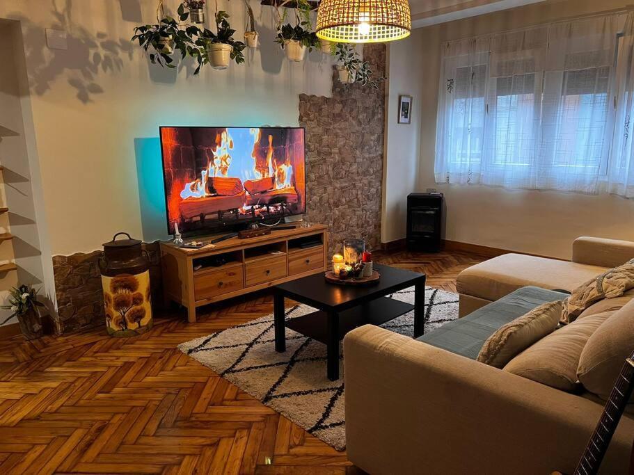 Apartmán Amplio Piso A 400M De La Playa Gijón Exteriér fotografie